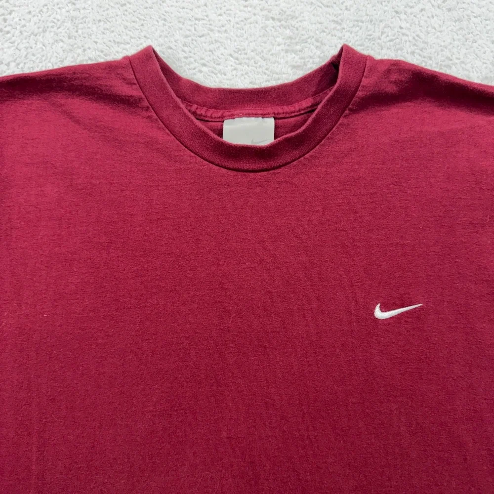 VTG 90s Nike Men's‎ Burgundy TShirt Small Swoosh Logo Size Large Made in Mexico